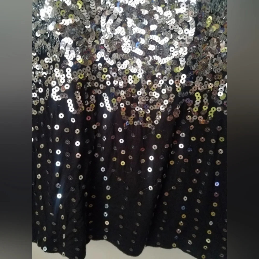 DIVA Sparkly Sequin Sleeveless Top / Black Silver - Picture 5 of 6